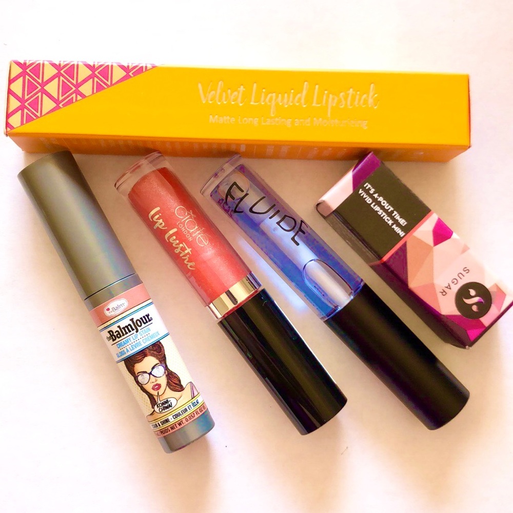 Lip Product Bundle 💋👄💄 5 Items new in wrapping!